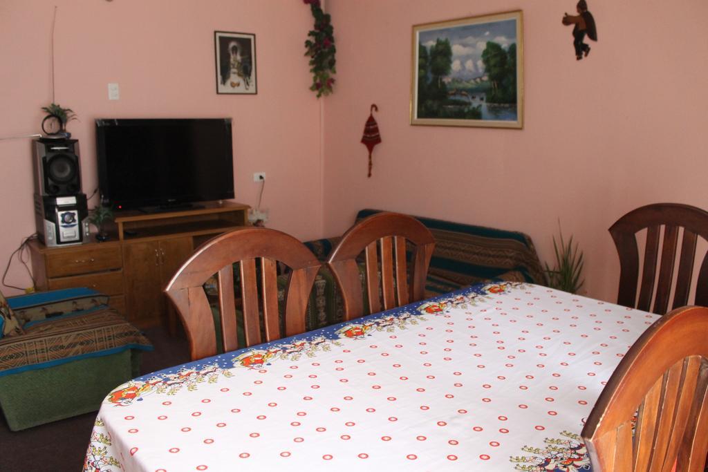 Hostal Cali Putre Ngoại thất bức ảnh